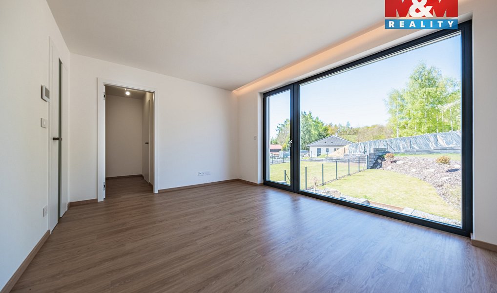 Prodej domu 219 m² s pozemkem 940 m², Velké Popovice – náhled fotky 8