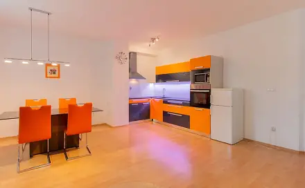 Pronájem bytu 2+kk 64 m², Pod Hrází, Český Krumlov - Horní Brána
