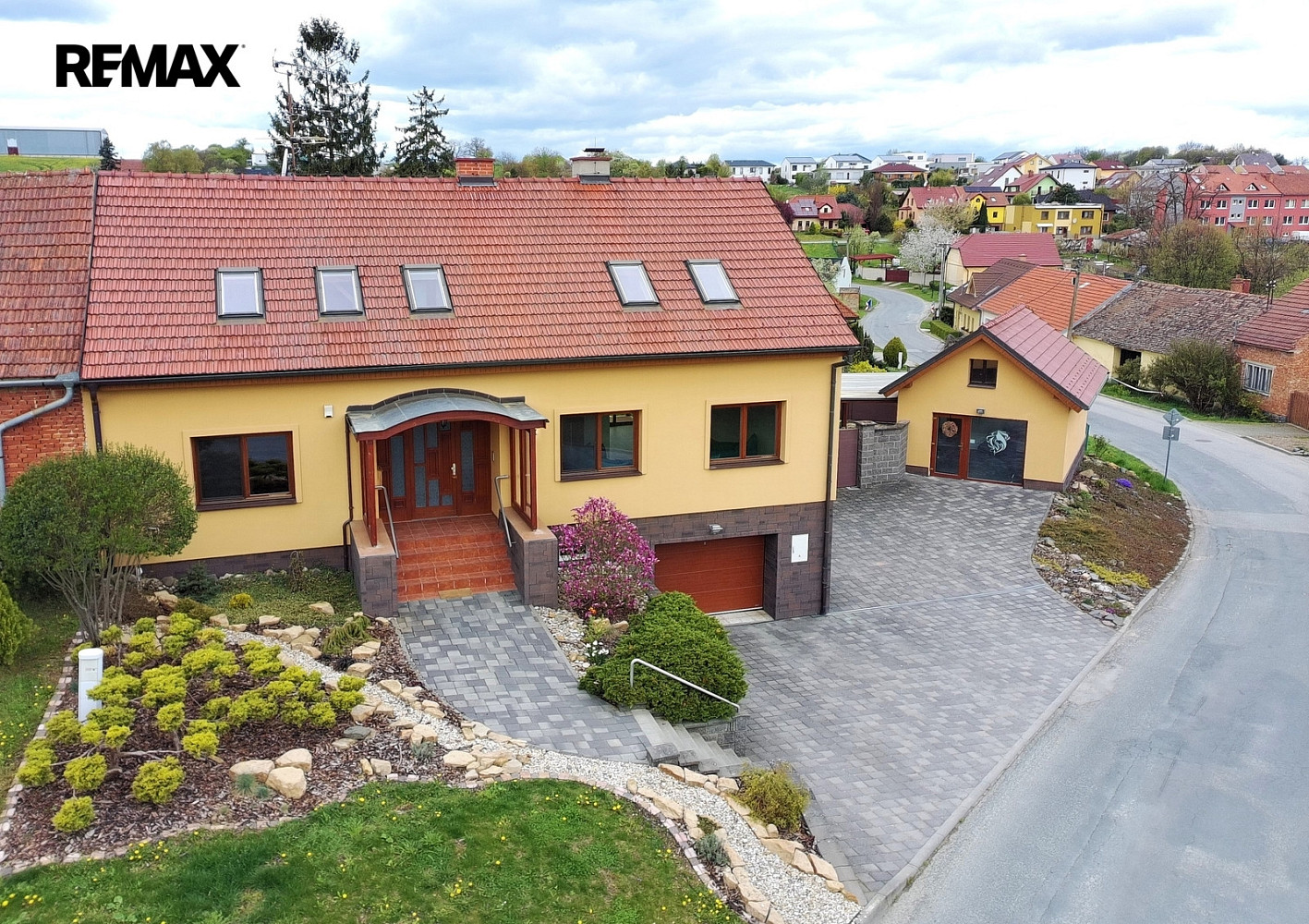 Prodej domu 309 m² s pozemkem 786 m²