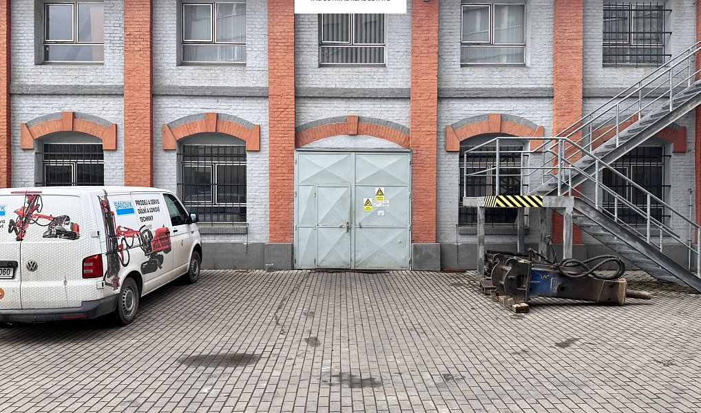 Prodej skladovacích prostor 1 088 m², Králův Dvůr – náhled fotky 13