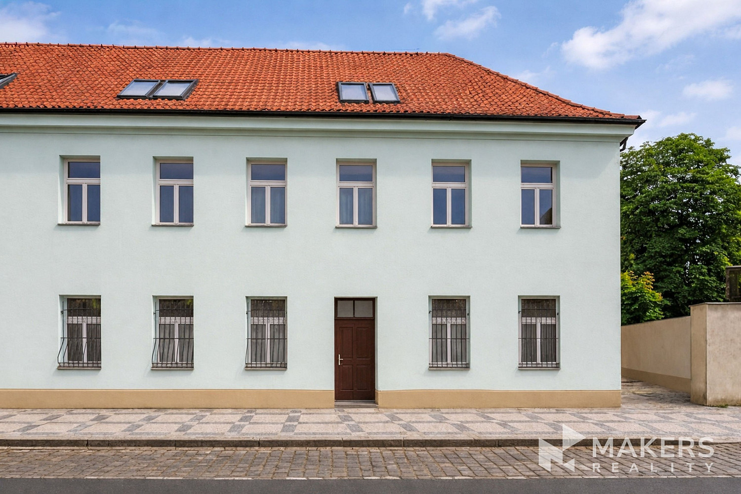 Prodej kanceláře 650 m² — photo 2
