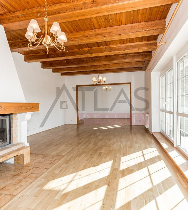 Pronájem domu 300 m² s pozemkem 750 m² – fotografie 5