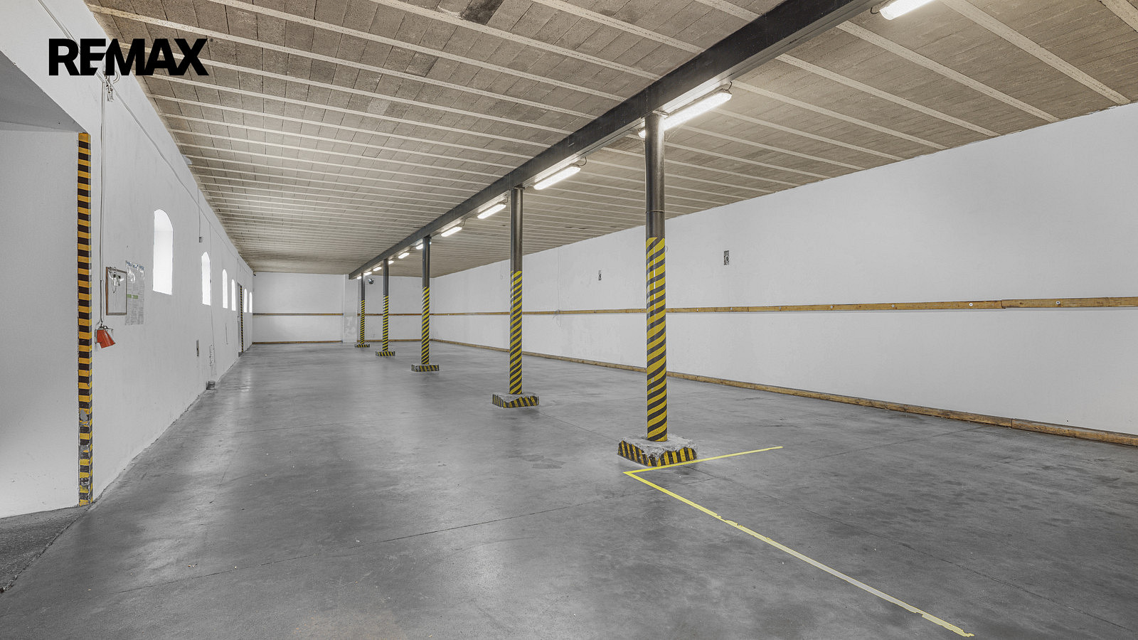 Pronájem komerčního objektu (jiného typu) 1 500 m² – fotografie 3