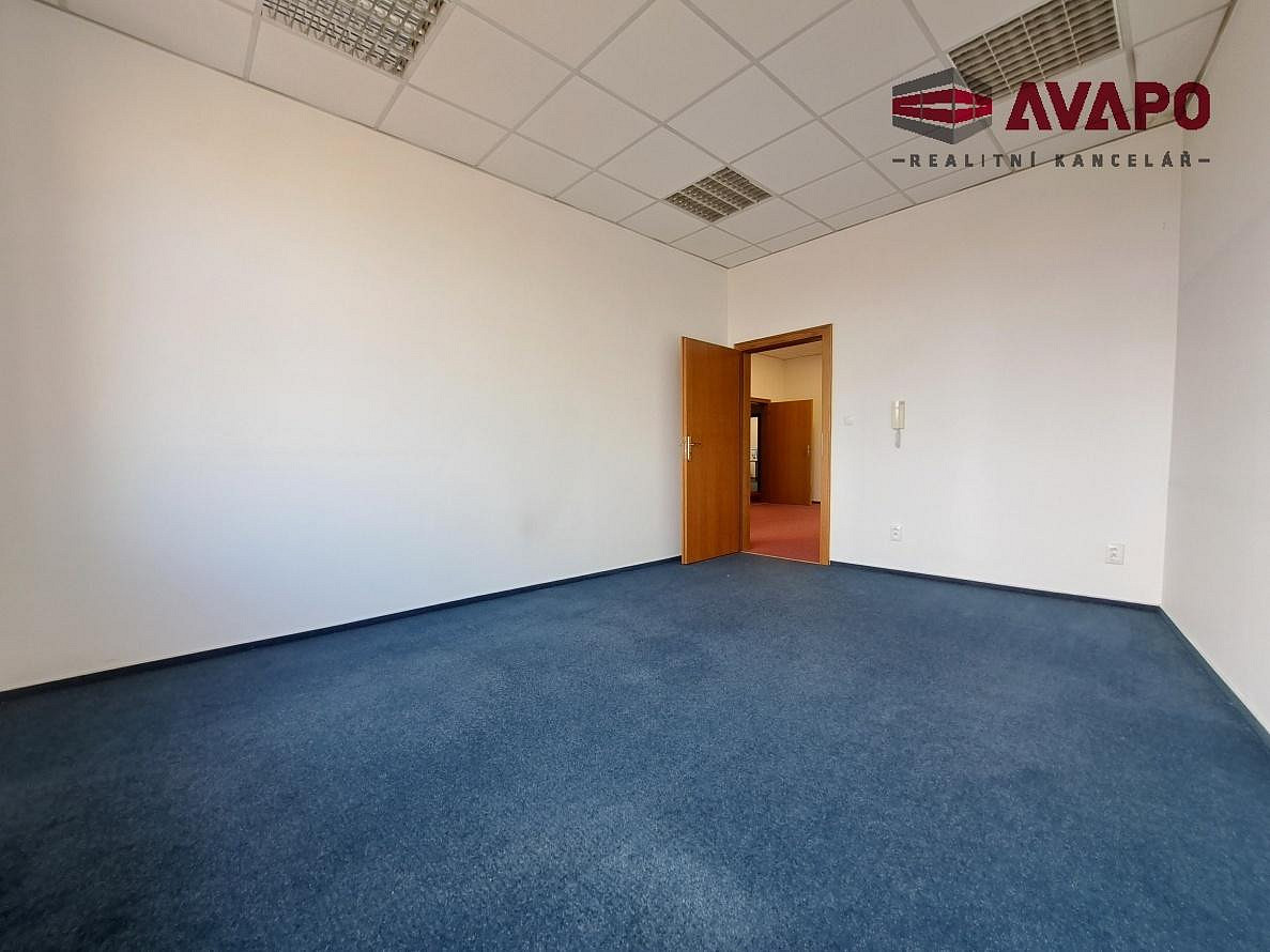 Pronájem kanceláře 78 m² – fotografie 2