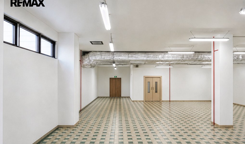 Pronájem obchodních prostor 866 m², Hradec Králové – náhled fotky 15