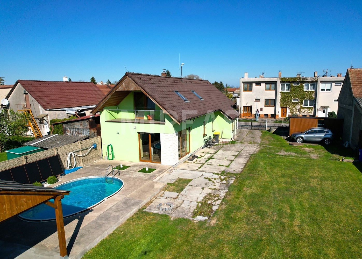 Prodej domu 185 m² s pozemkem 1 030 m²