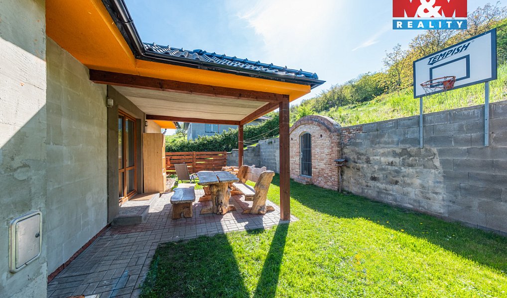 Prodej domu 140 m² s pozemkem 1 388 m², Domoušice – náhled fotky 3