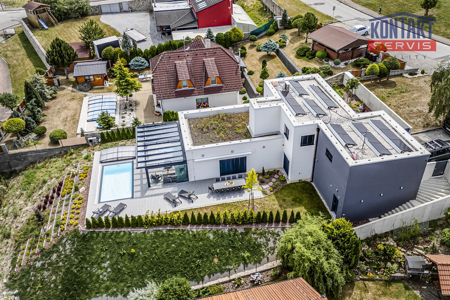 Prodej domu 236 m² s pozemkem 1 076 m²