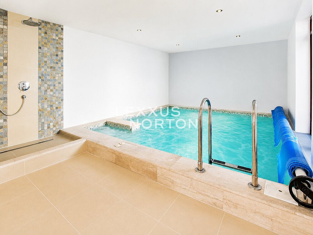 Pronájem domu 350 m² s pozemkem 800 m² — photo 5