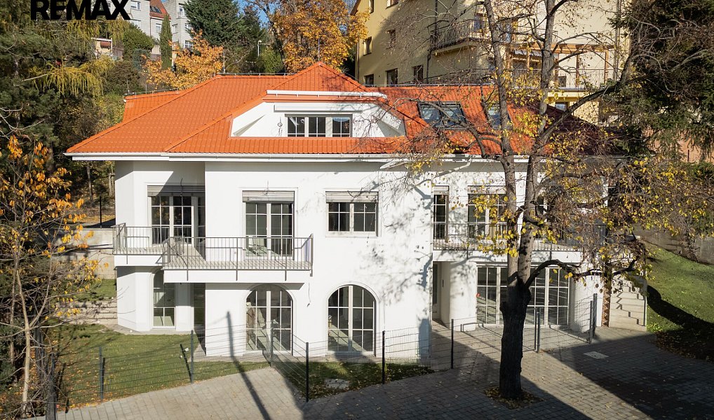 Prodej bytu 5+1 191 m², Praha – náhled fotky 21