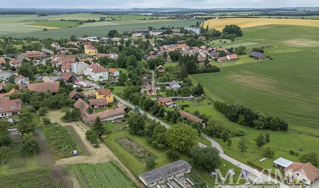 Prodej stavebního pozemku 1 372 m², Běchary – náhled fotky 16