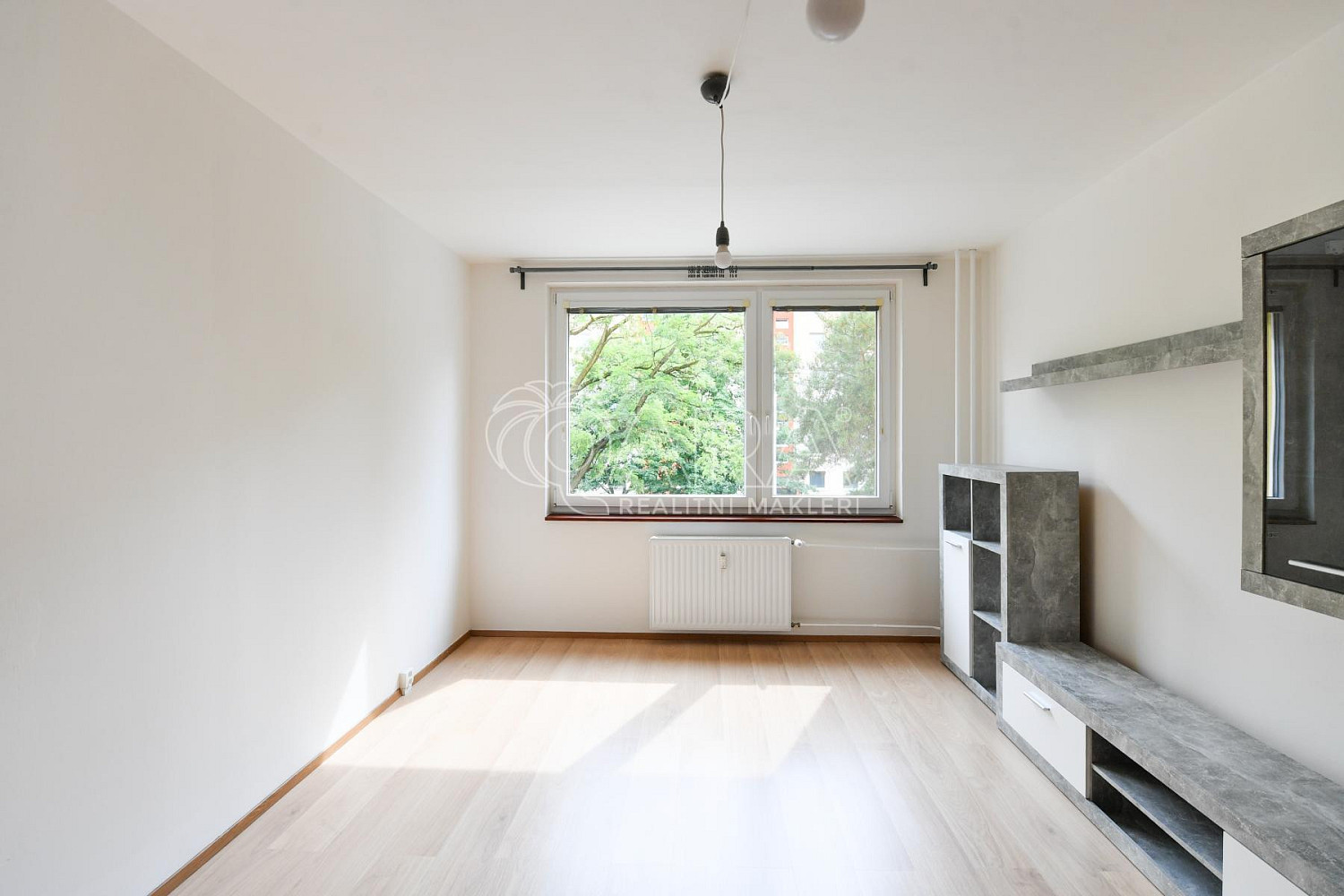 Pronájem bytu 2+kk 41 m² – fotografie 2