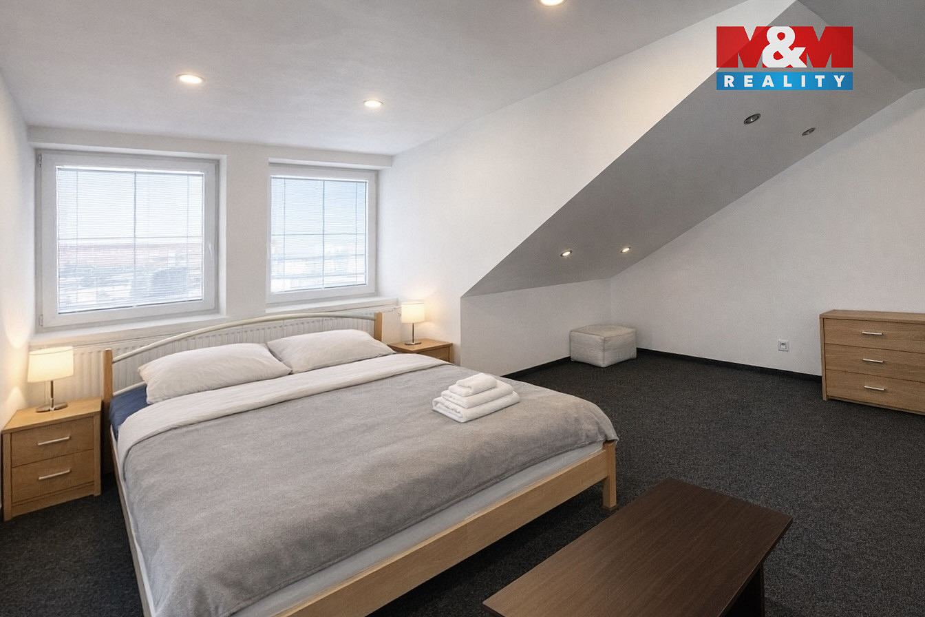 Pronájem bytu 2+1 94 m² — photo 3