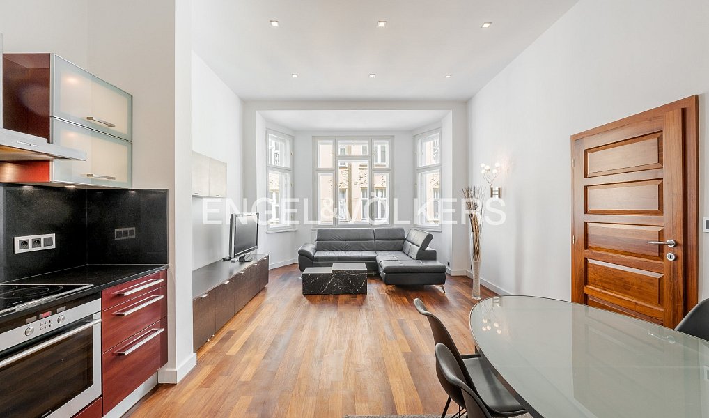 Pronájem bytu 2+kk 70 m², Praha – náhled fotky 4
