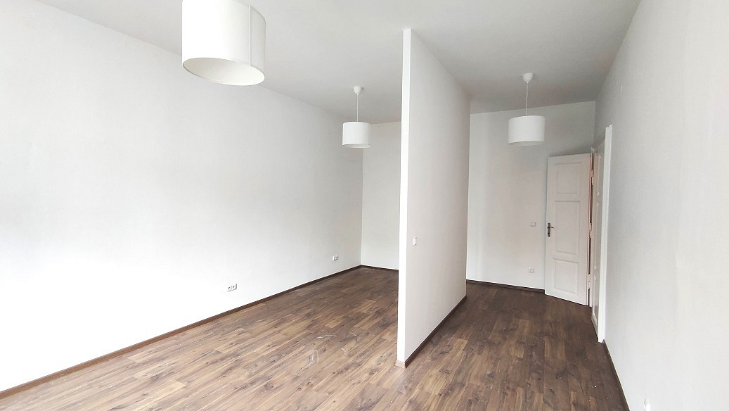 Pronájem kanceláře 91 m² – fotografie 2