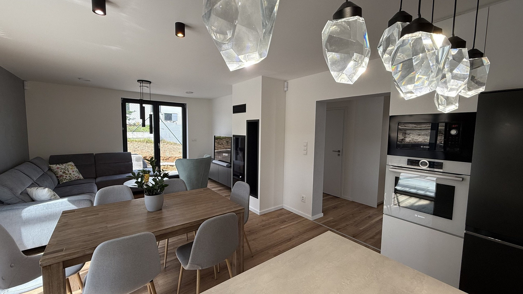 Prodej domu 184 m² s pozemkem 802 m² – fotografie 3