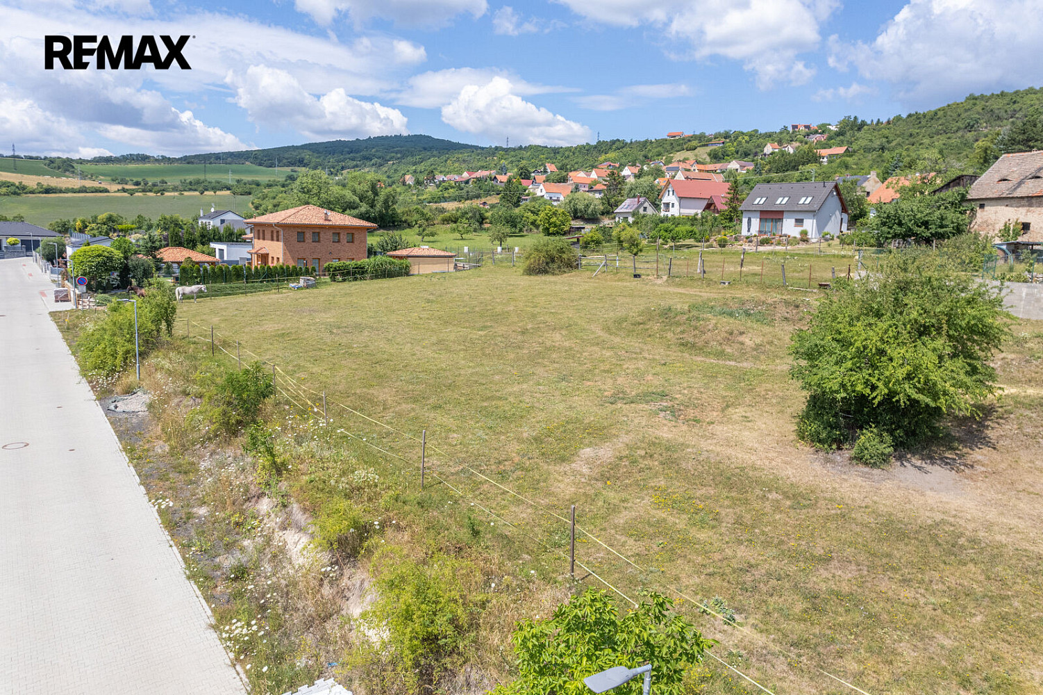 Prodej stavebního pozemku 1 042 m² – fotografie 5
