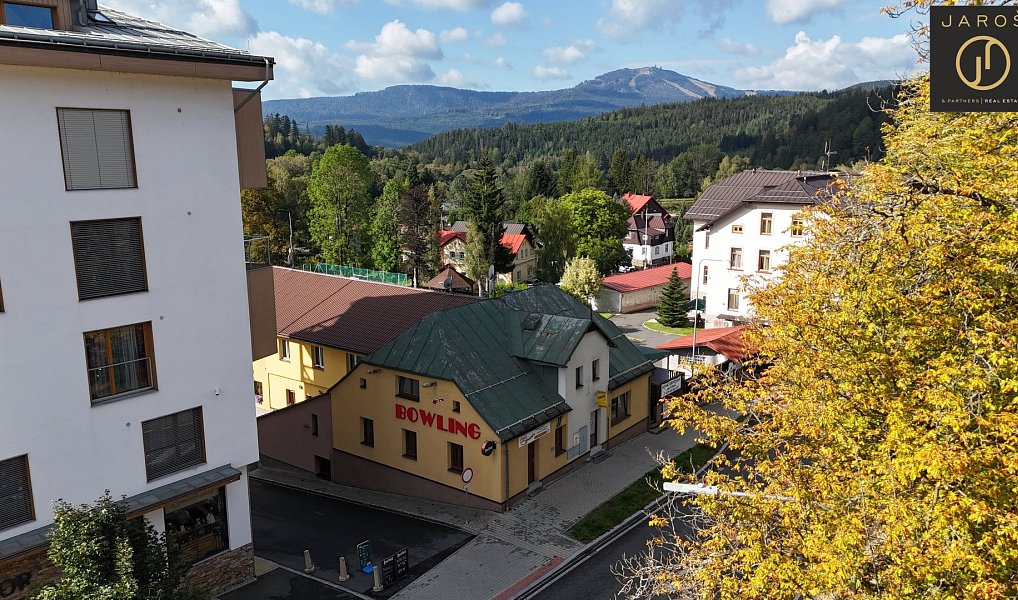 Prodej ubytovacího objektu 1 182 m², Železná Ruda – náhled fotky 9