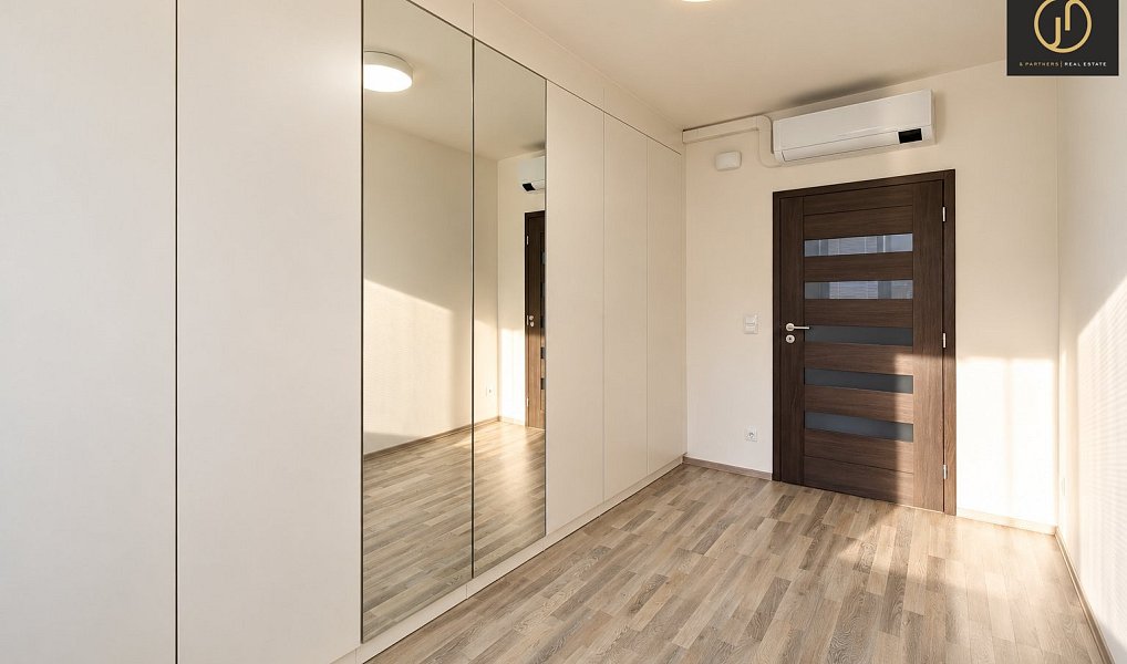 Pronájem bytu 3+kk 71 m², Praha – náhled fotky 6