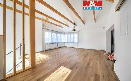 Prodej domu 208 m² s pozemkem 742 m², Mirošov, okres Rokycany