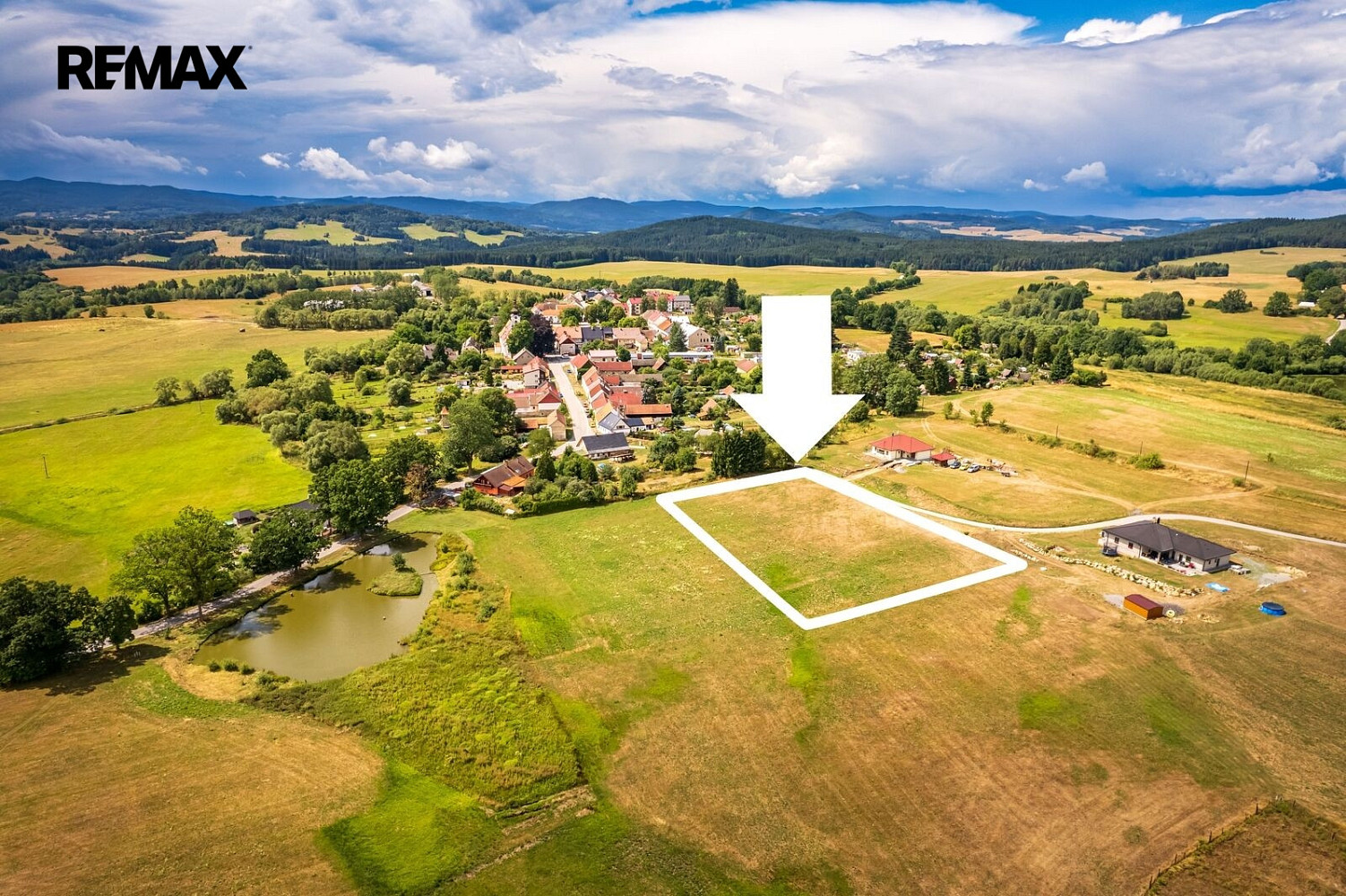 Prodej stavebního pozemku 4 020 m² – fotografie 3