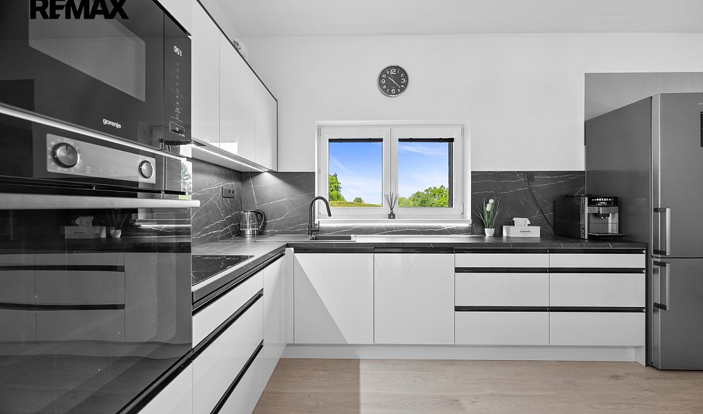 Prodej domu 171 m² s pozemkem 1 730 m², Žďár – náhled fotky 16