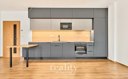 Pronájem bytu 1+kk 58 m², Kosmákova, Znojmo