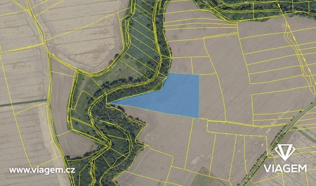 Prodej pole 18 594 m², Praha – náhled fotky 3