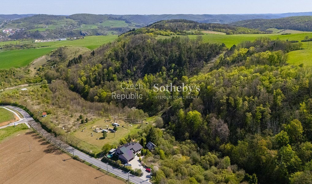 Prodej domu 422 m² s pozemkem 3 263 m², Beroun – náhled fotky 30