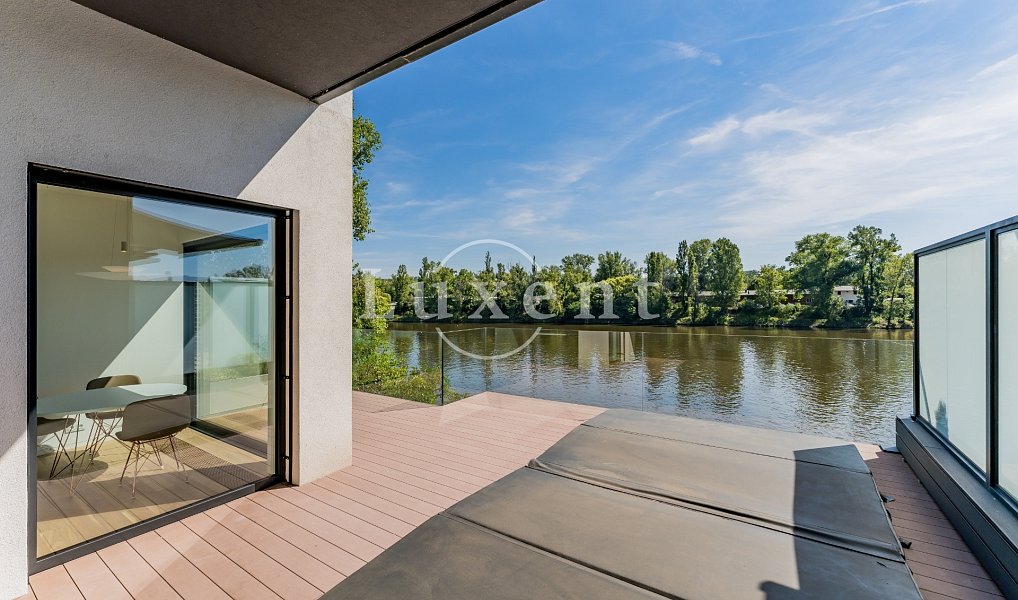 Pronájem bytu 3+kk 145 m², Praha – náhled fotky 18