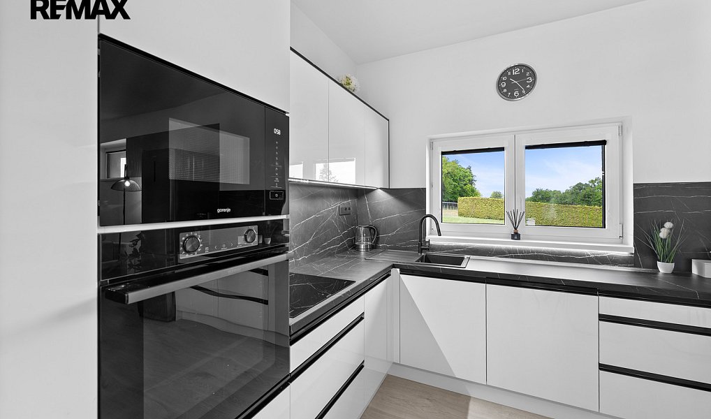 Prodej domu 171 m² s pozemkem 1 730 m², Žďár – náhled fotky 15