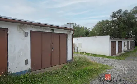 Prodej zděné garáže 21 m2 s elektřinou Stráž pod Ralskem, Mlýnská, Stráž pod Ralskem, okres Česká Lípa