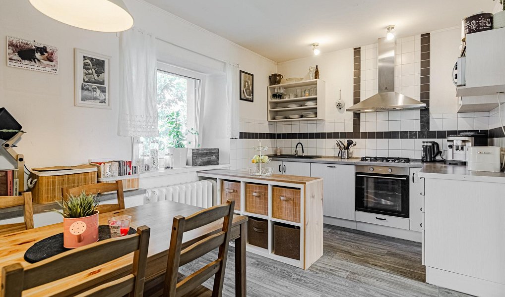 Prodej domu 210 m² s pozemkem 296 m², Kladno – náhled fotky 2
