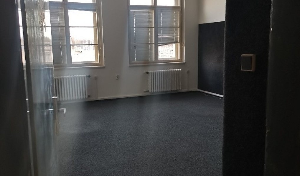 Pronájem kanceláře 28 m², Pardubice – náhled fotky 4