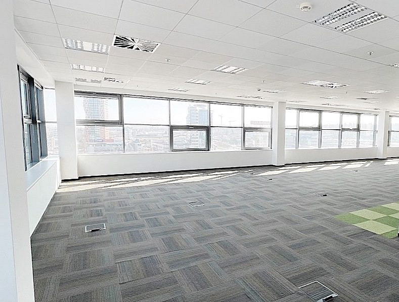 Pronájem kanceláře 770 m² – fotografie 3