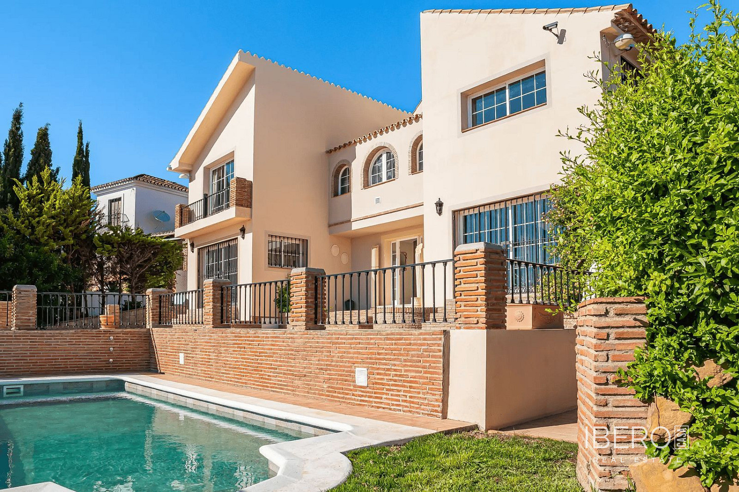 Prodej domu 356 m² s pozemkem 356 m²
