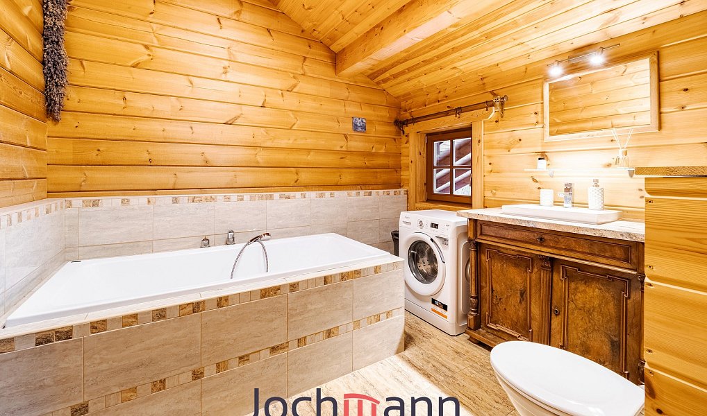 Prodej domu 800 m² s pozemkem 3 947 m², Trhové Sviny – náhled fotky 25