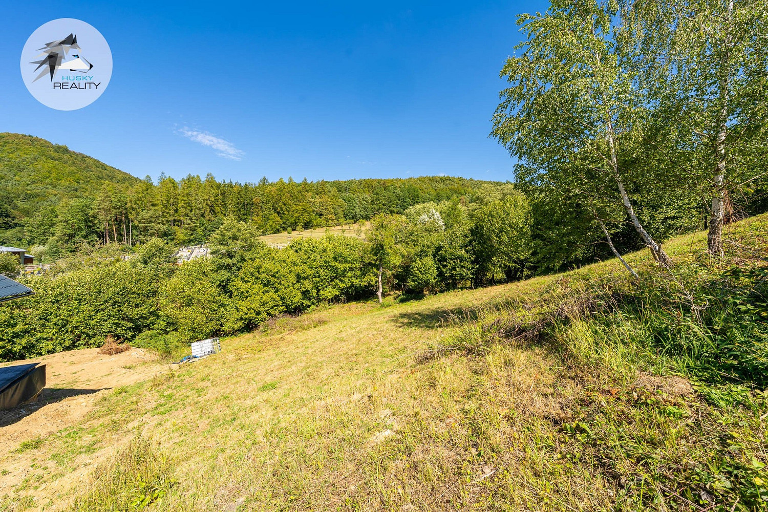Prodej stavebního pozemku 2 069 m² – fotografie 5