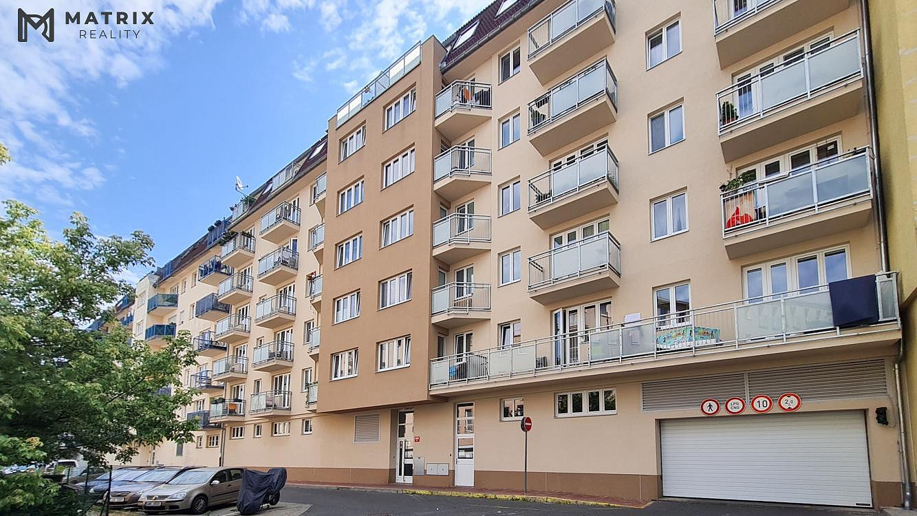 Prodej garážového parkovacího stání Praha 9, Lipnická
