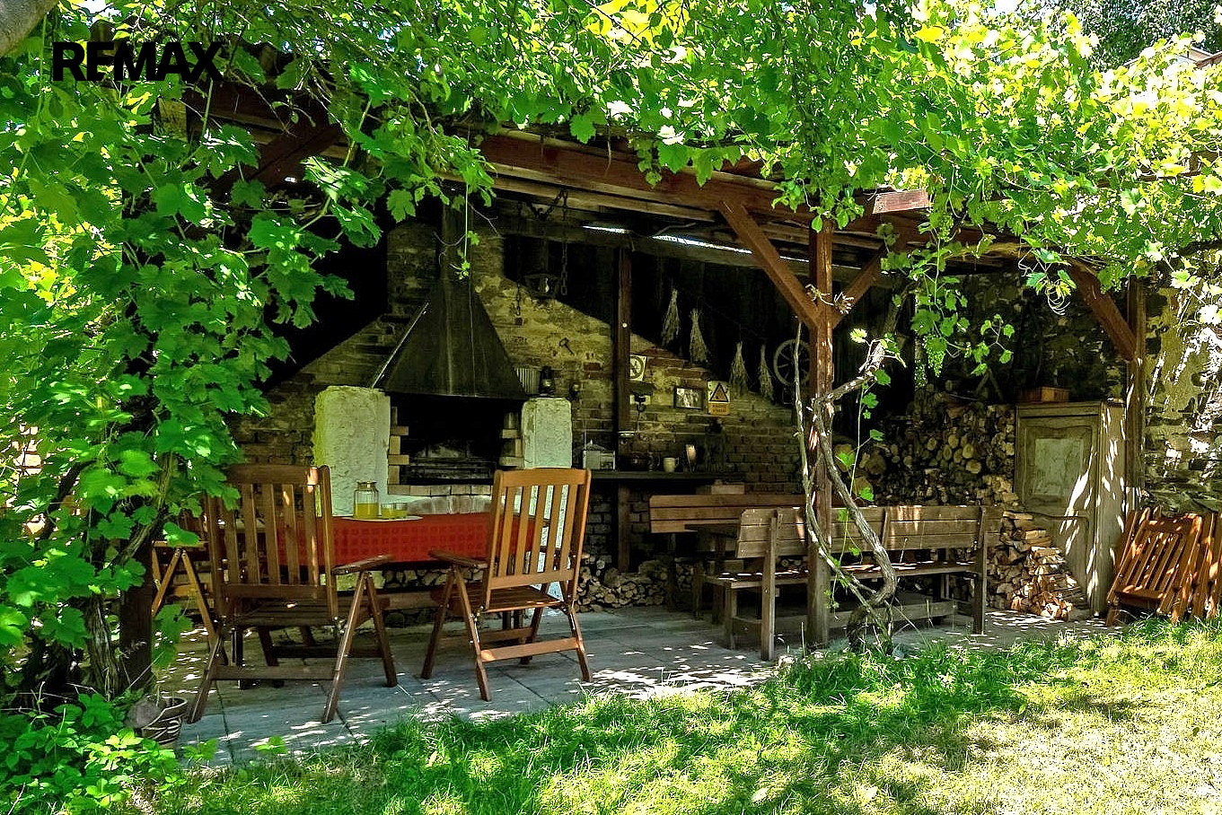 Prodej domu 250 m² s pozemkem 611 m² — photo 3