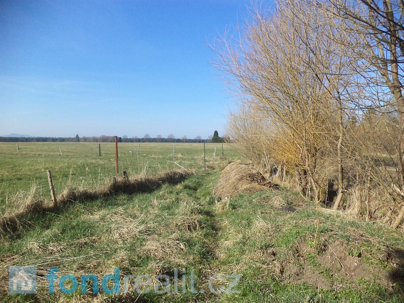 Prodej pozemku 150 m² – fotografie 3