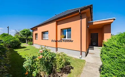 Prodej domu 195 m² s pozemkem 1 223 m², Polerady, okres Praha-východ