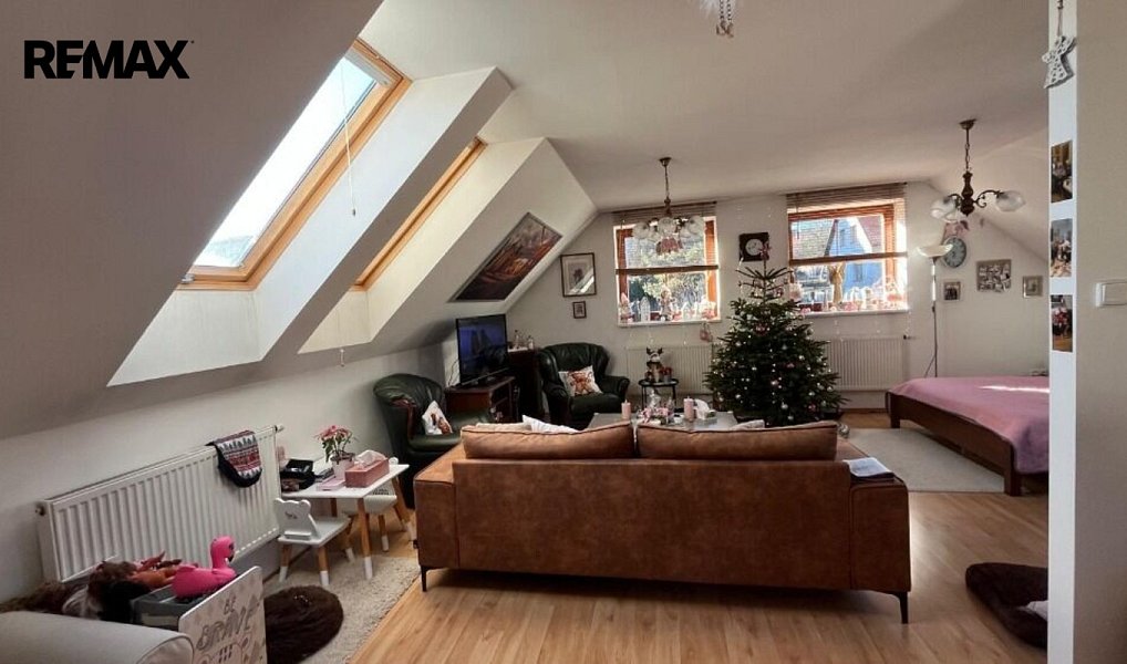 Prodej domu 220 m² s pozemkem 1 093 m², Pelhřimov – náhled fotky 25