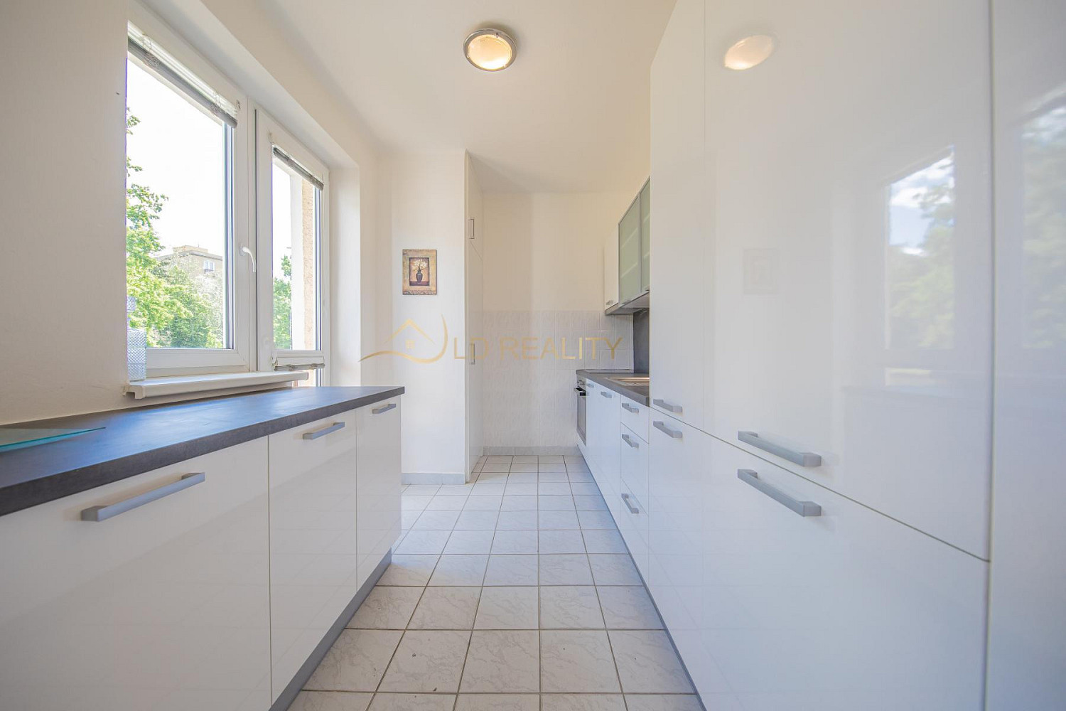 Pronájem bytu 4+1 91 m² — photo 2