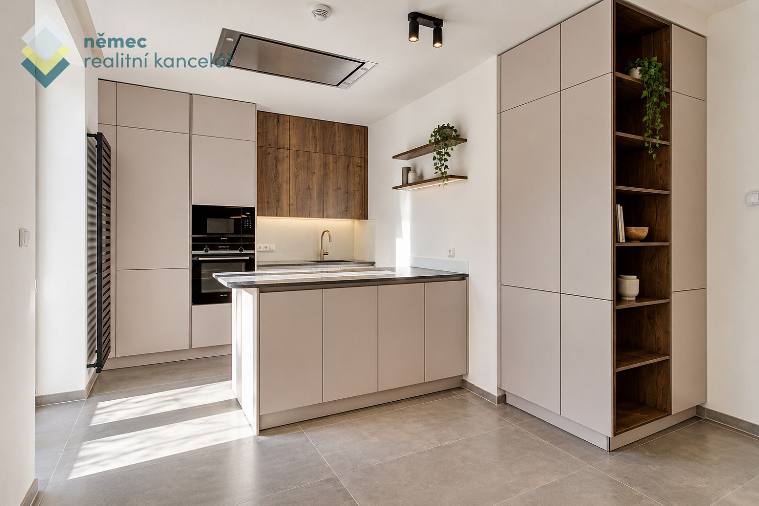Pronájem bytu 3+kk 78 m² – fotografie 4