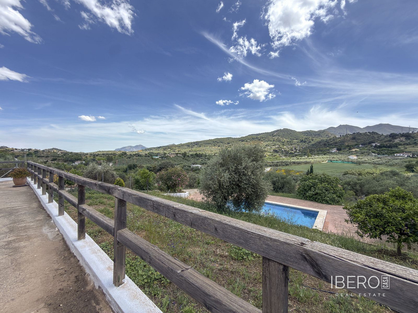 Prodej domu 76 m² s pozemkem 3 605 m² — photo 2