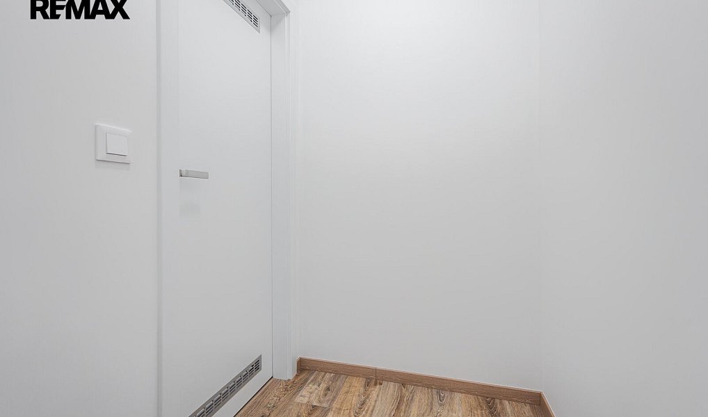 Prodej bytu 2+kk 56 m², Praha – náhled fotky 10