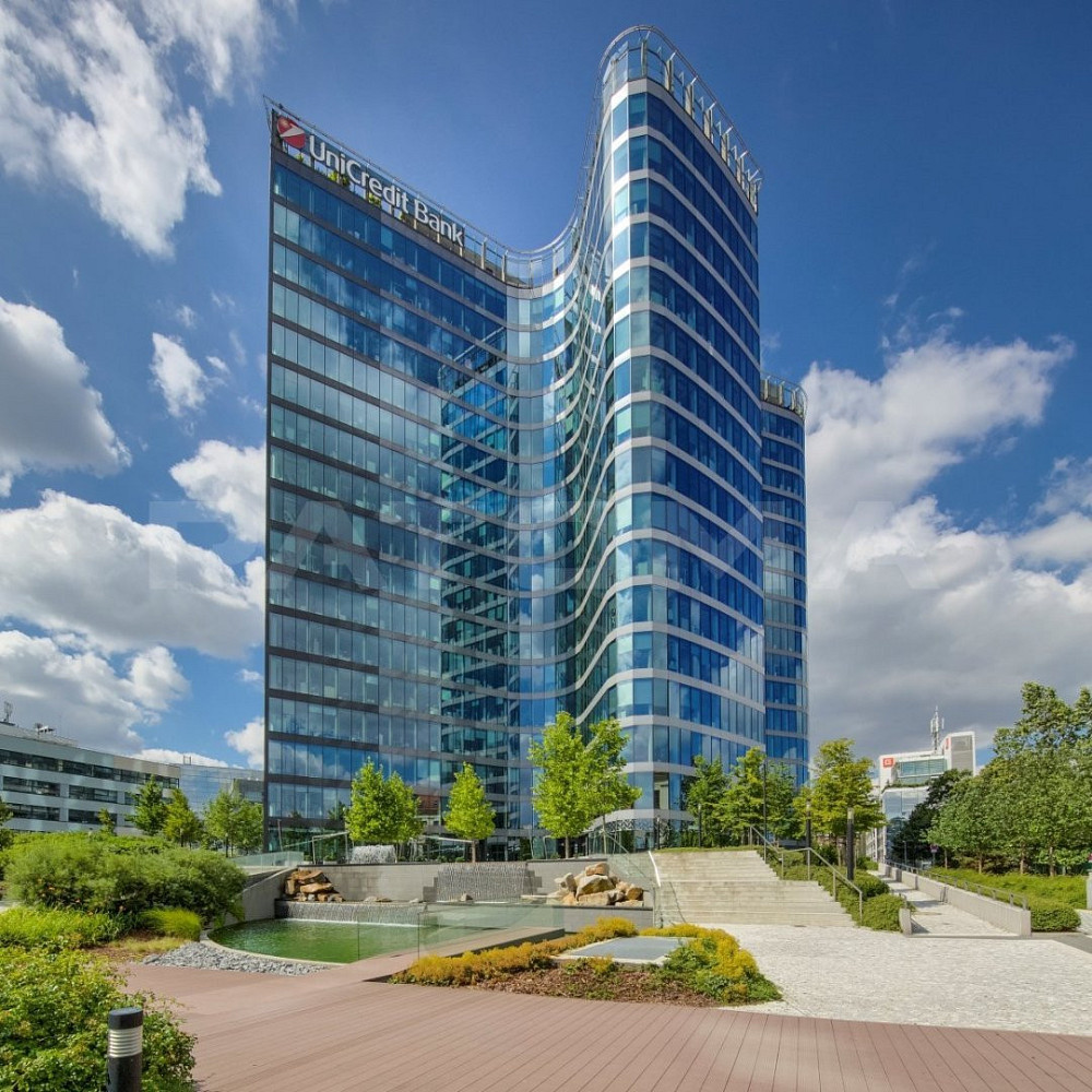 Pronájem obchodních prostor 84 m²