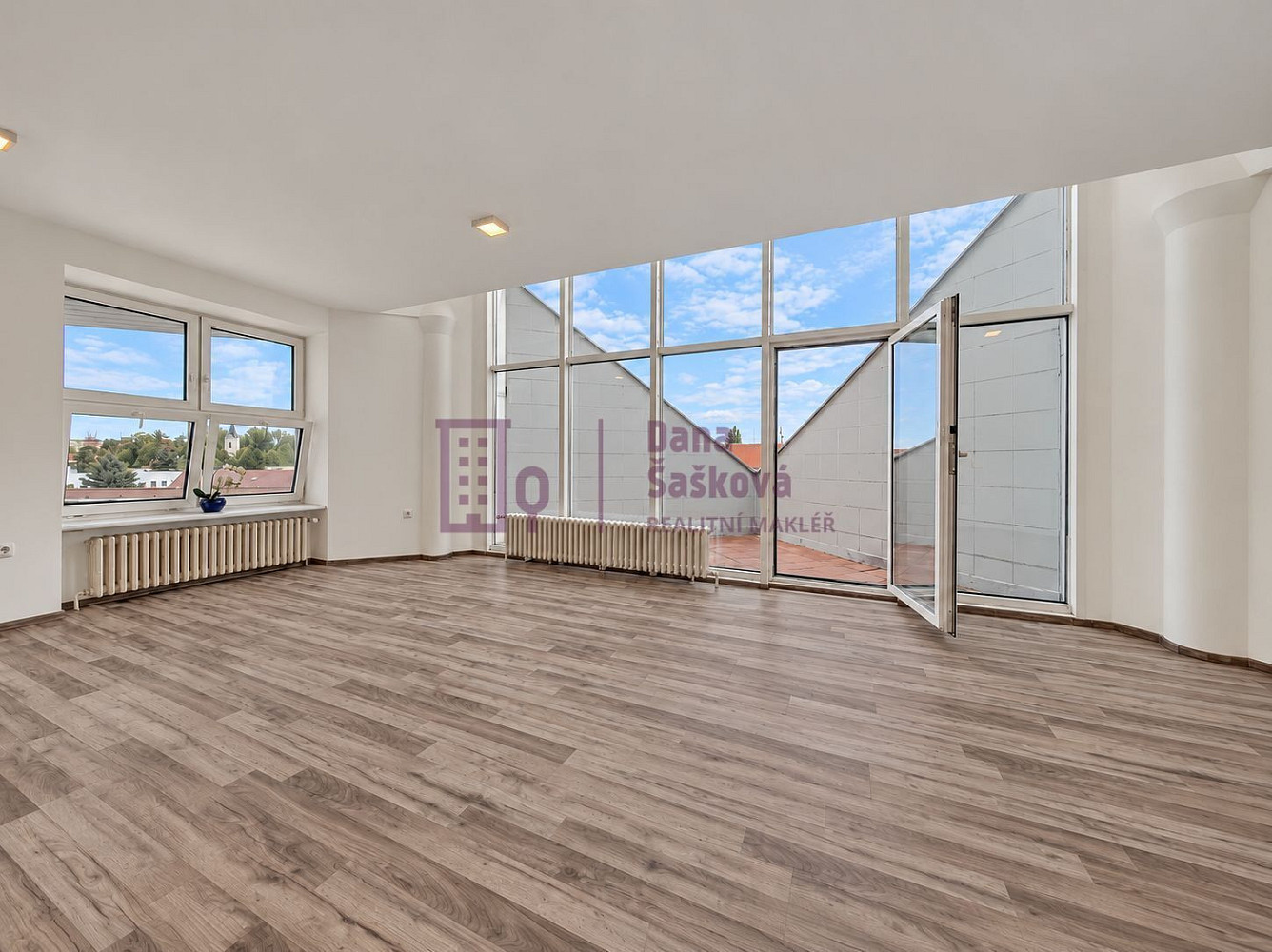 Pronájem bytu 3+kk 78 m² – fotografie 2