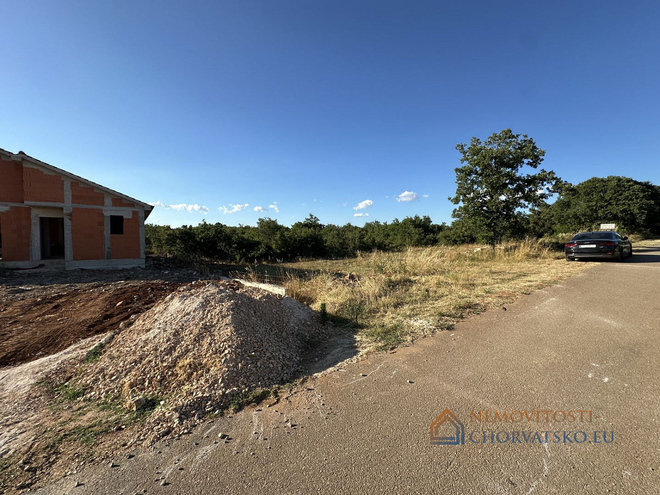 Prodej stavebního pozemku 800 m² - Widok 3